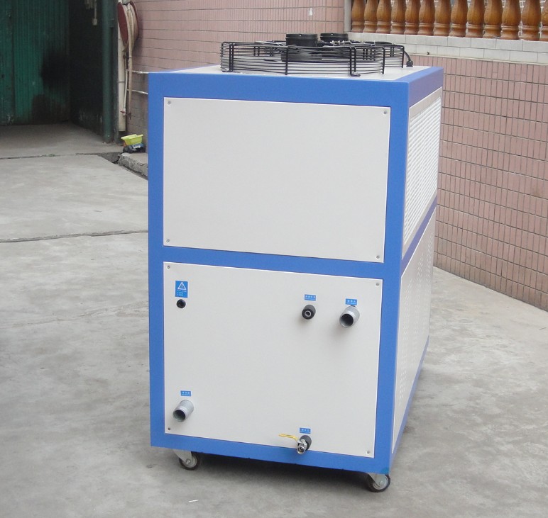 風冷式冷水機組的顯著優(yōu)勢