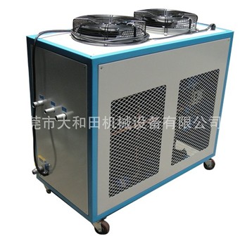 別看【小型冷水機(jī)】小,自然給你更多，滾輪模溫機(jī)，極冷極熱模溫機(jī)