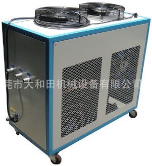 小巧玲瓏的小型冷水機